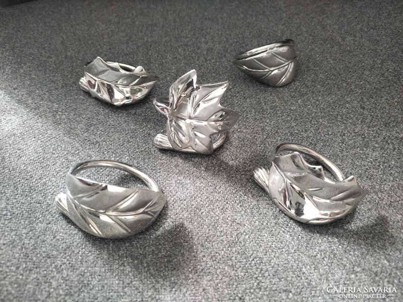 5 pcs Elegant Leaf Pattern Silver-Colored Metal Napkin Rings – Unique Heavy Design (German)