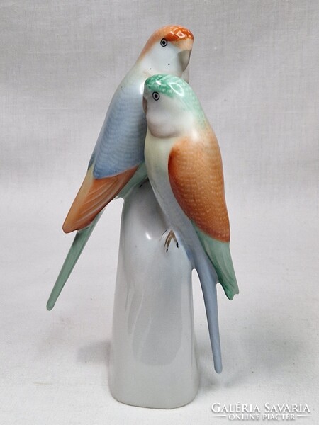Hollóházi hand-painted parrot pair porcelain figurines in perfect condition 17.5 cm tall