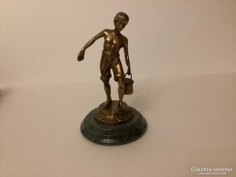 Boy with a bucket, copper statue, without markings, m: 14.5 cm.